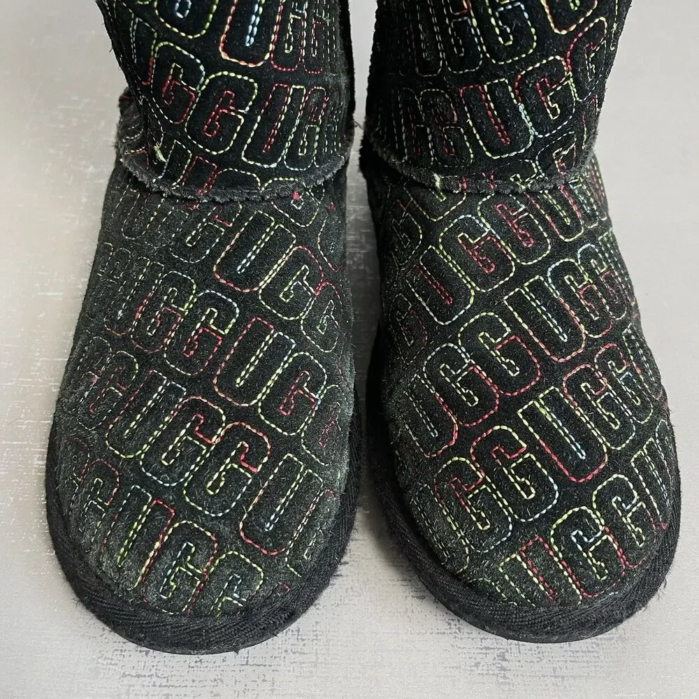 Ugg Classic II Logo Stitch Black Suede Shearling‎ Boots Girls Youth 3